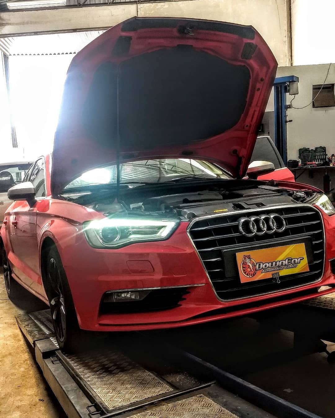 Audi na DownCar Automotive Center