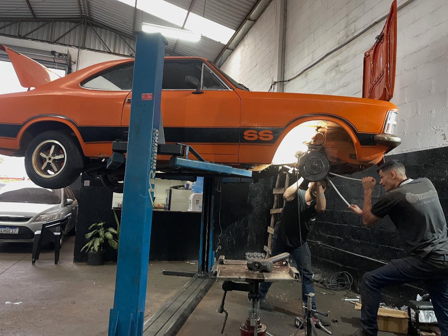 Opala SS na DownCar Automotive Center